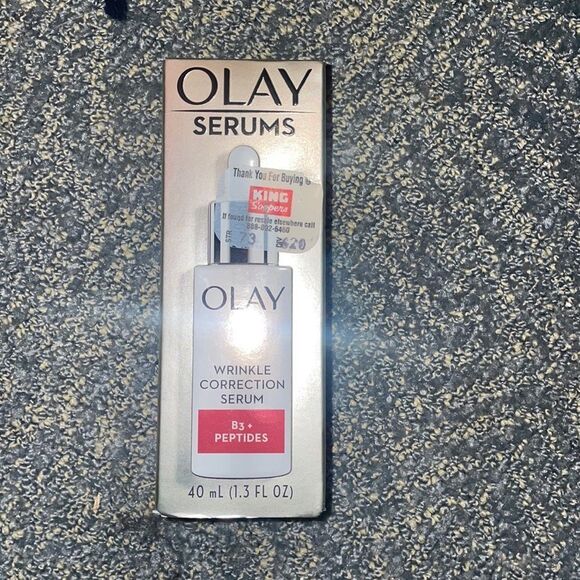Olay Wrinkle Correction Serum With Vitamin B3+ Collagen Peptides - 1.3 Fl. Oz. - Picture 3 of 4